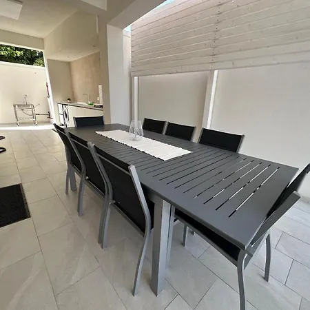 Apartment Kennedy A 20 Mt Dal Mare *
