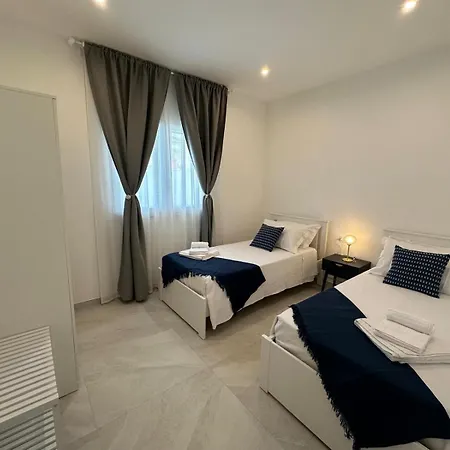 Kennedy A 20 Mt Dal Mare Apartment Santa Maria Del Focallo